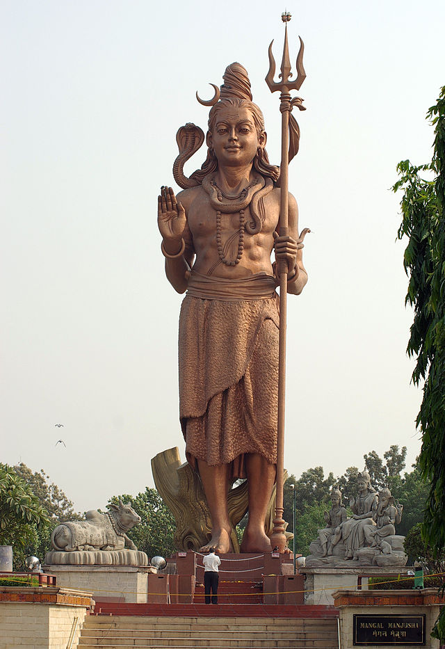 http://upload.wikimedia.org/wikipedia/commons/thumb/e/e7/statue_of_lord_shiva.jpg/640px-statue_of_lord_shiva.jpg